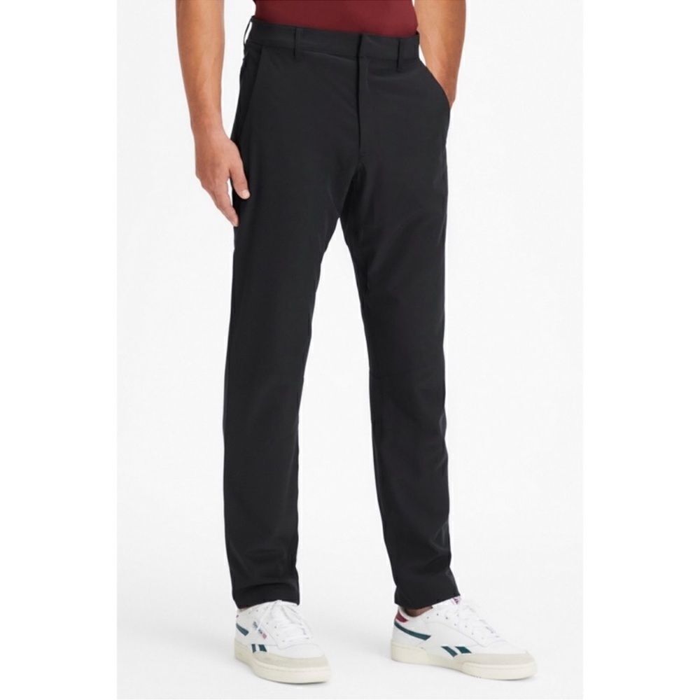 Fabletics Men’s The Only Pant Classic Fit Performance Water Resistant Stretch M